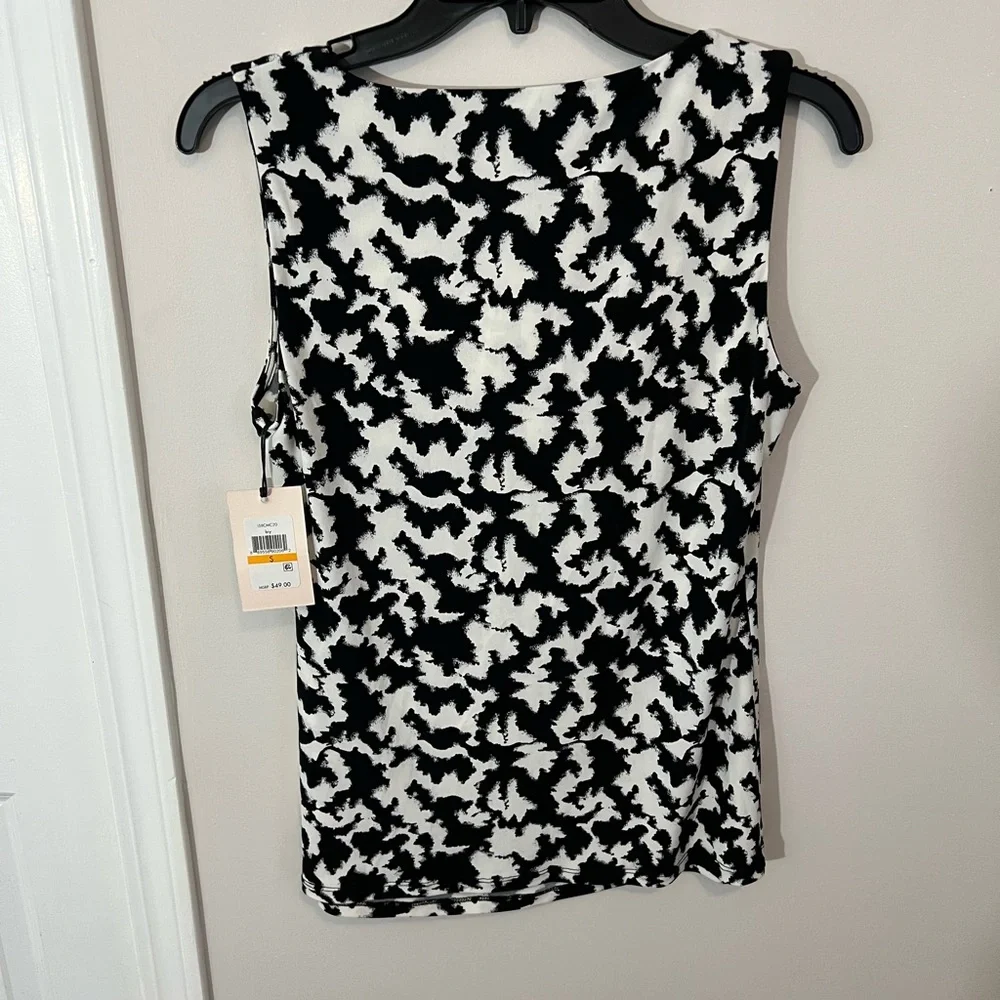 NWT Ivanka Trump Monochrome Patterned Blouse - Picture 2 of 5